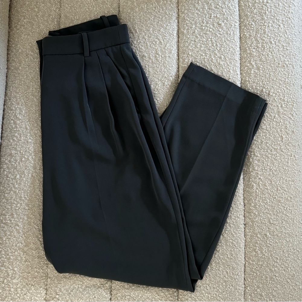 H&M Pleated Trouser